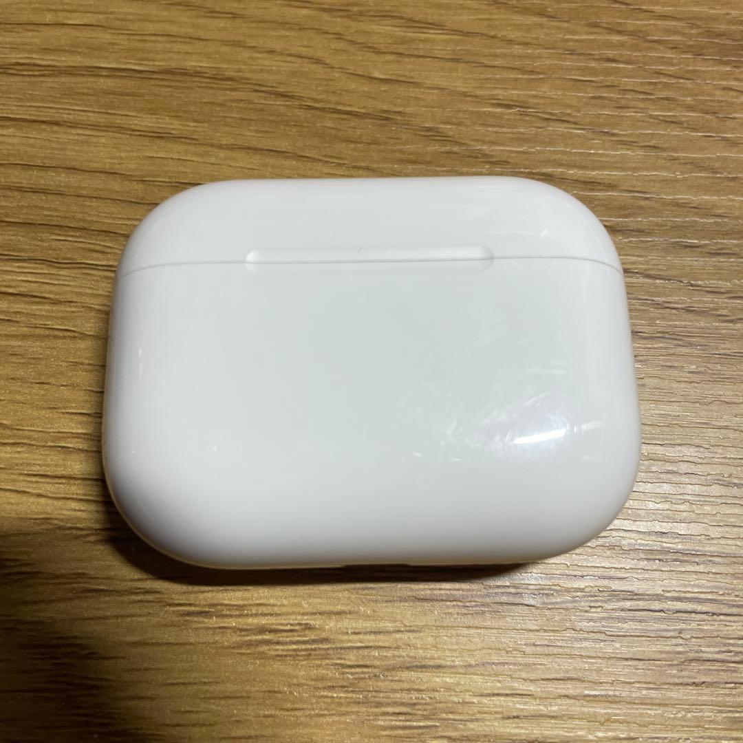 Apple AirPods Pro 第３世代　充電ケース
