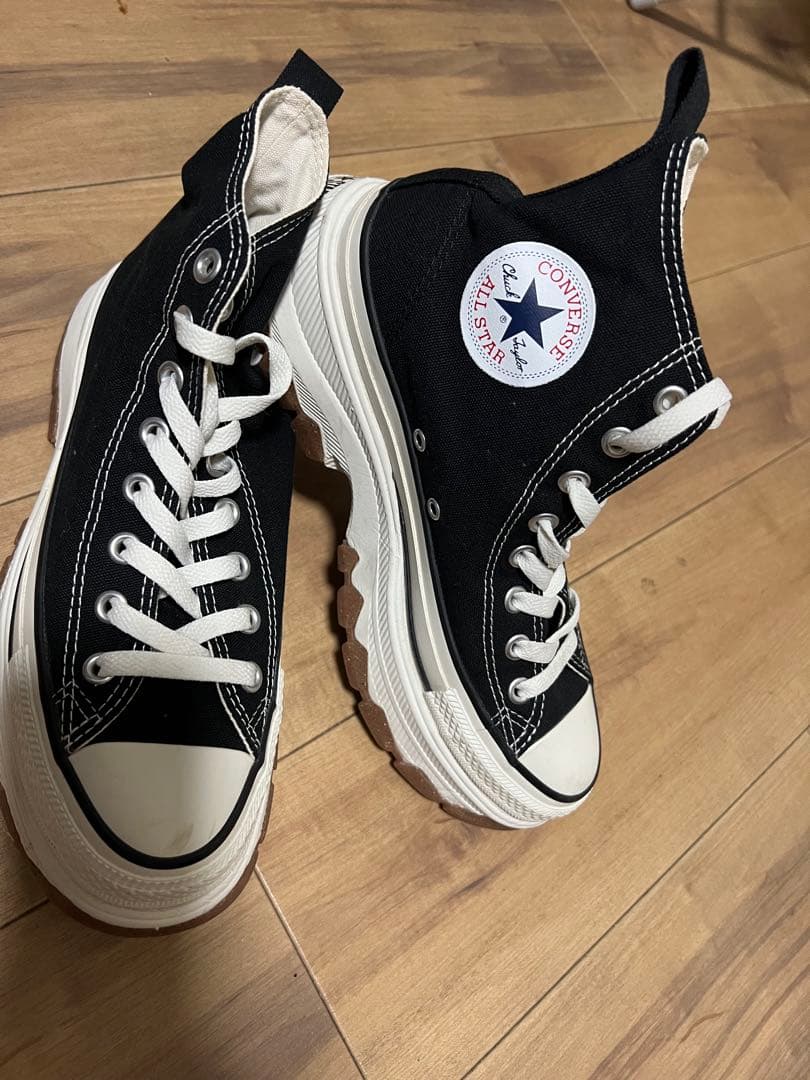 美品 Converse ブラック ハイカットスニーカー