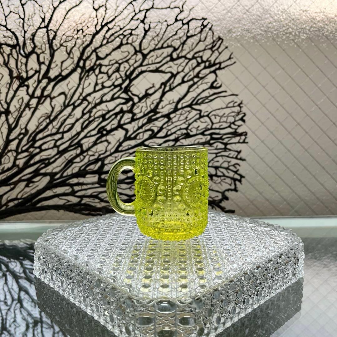 骨董　時代ガラス　フィンランド　グラッポニア マグカップ　ウランガラス１客②