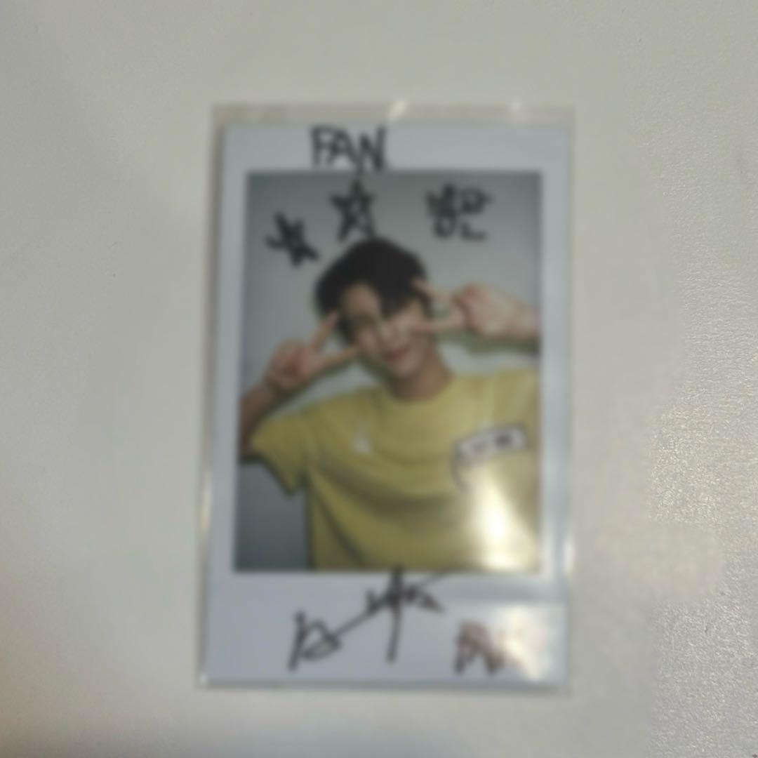 NouerA ヌエラ ファン ビンファン 直筆サイン入りポラ ポラロイド FAN