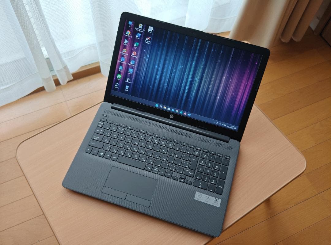 HPスリムな ノートパソコン