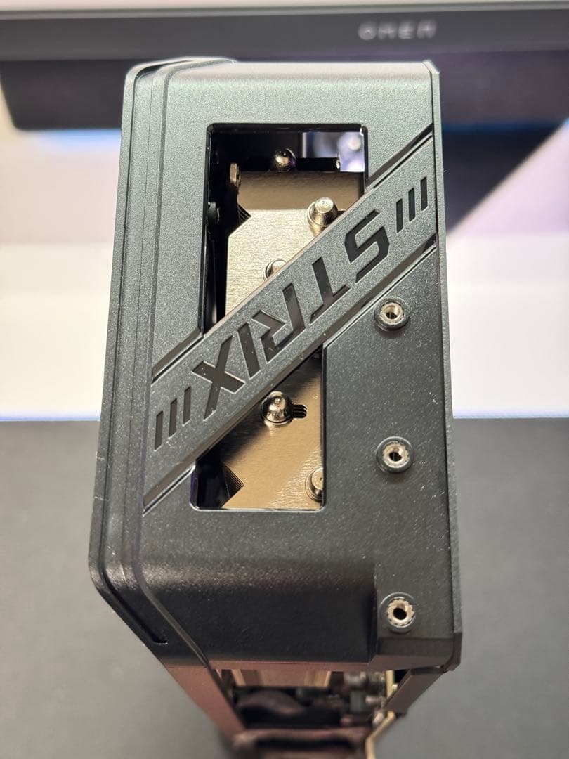 値段限定ASUS ROG STRIX RTX5070 OC 12GB GDDR7