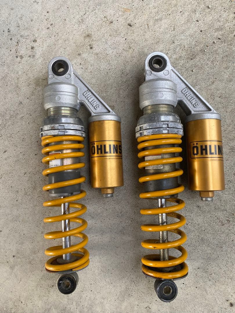 オーリンズ　リアサスペンション　XJR400R 4HMより取り外し