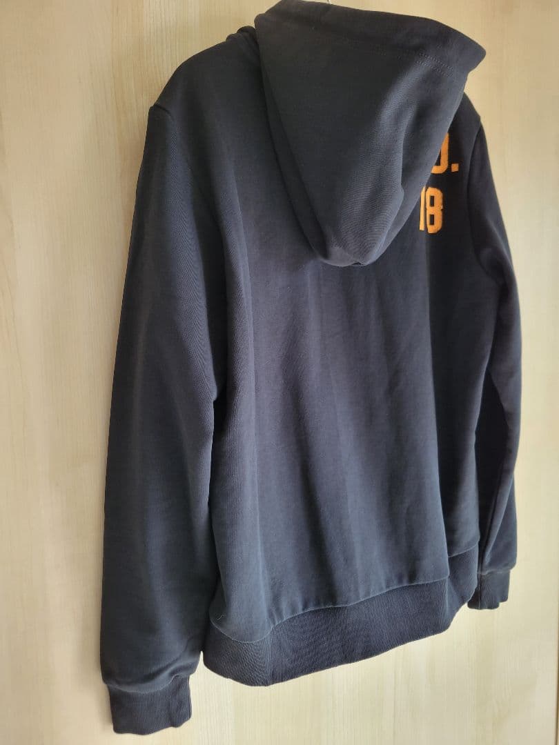 大人気　DIESEL 　ディーゼル　 プリント フルジップ パーカー　M