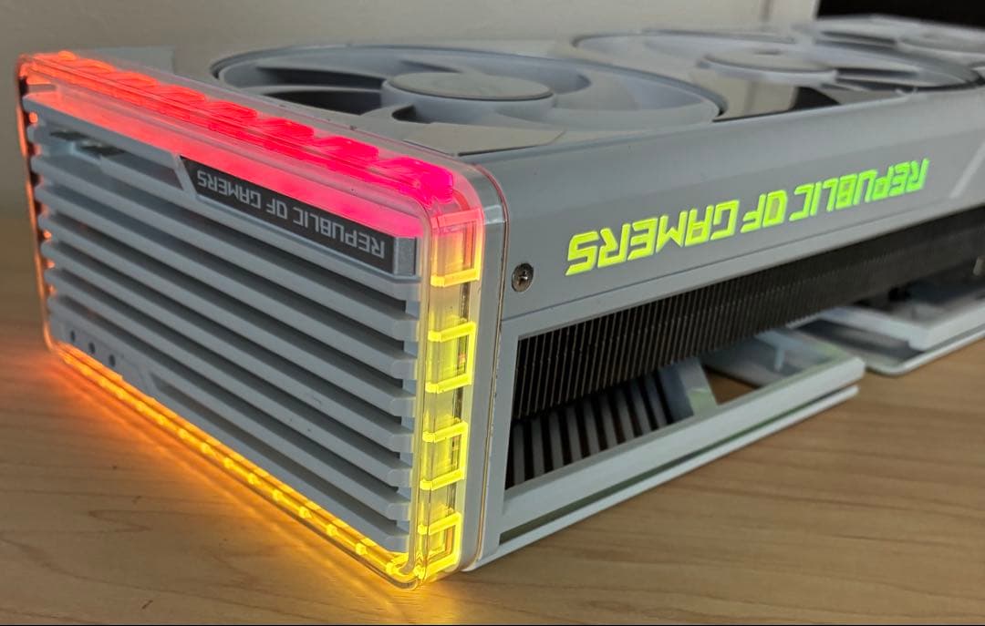 RTX 4090 ヒートシンク　ファン　バックプレート　LED ケーブル