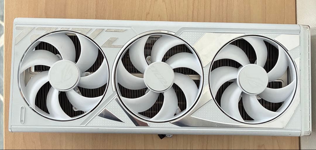 RTX 4090 ヒートシンク　ファン　バックプレート　LED ケーブル