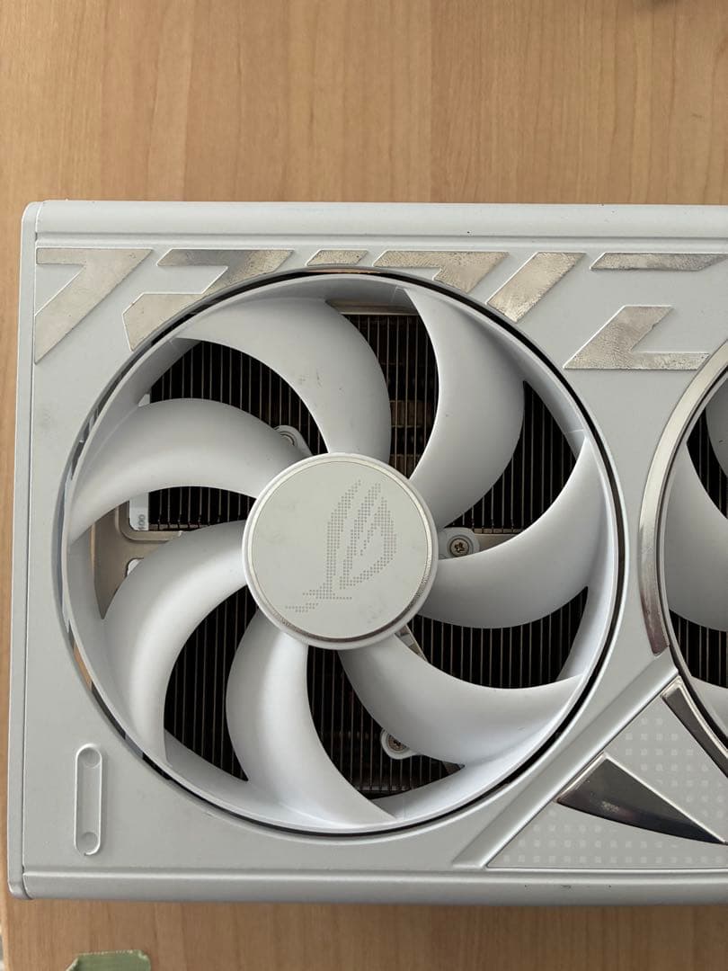 RTX 4090 ヒートシンク　ファン　バックプレート　LED ケーブル