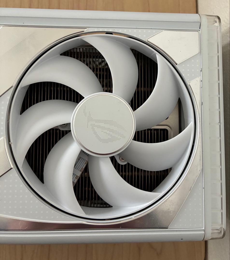 RTX 4090 ヒートシンク　ファン　バックプレート　LED ケーブル