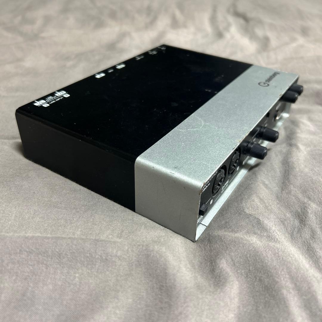 Steinberg UR242 USBオーディオインターフェイス