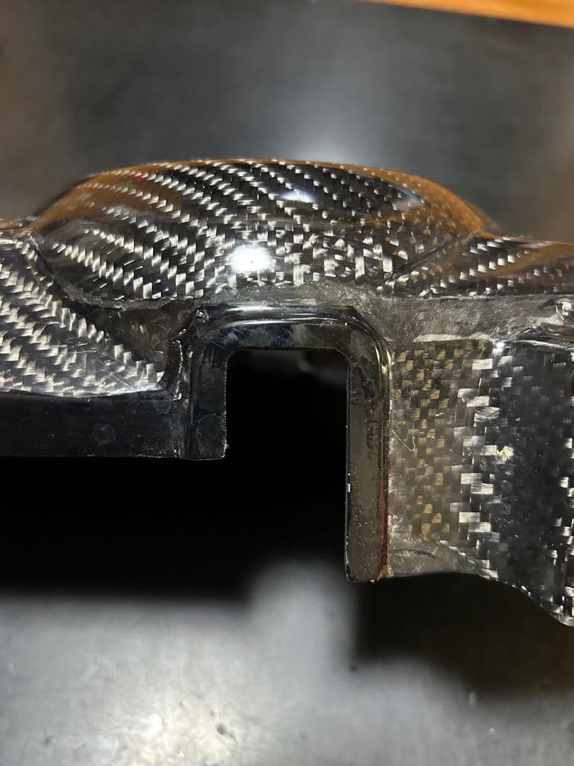 沖縄からアドレスＶ１２５シリーズリアルカーボンクランクケースカバーワンオフ