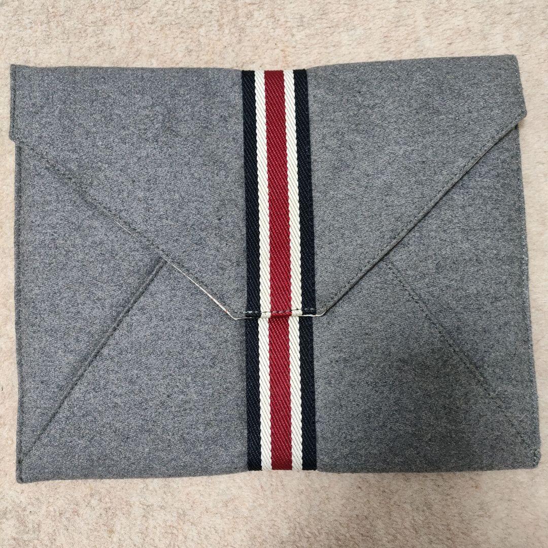 コンランショップ　グレー ストライプ ノートPCケース　新品未使用 自宅保管品