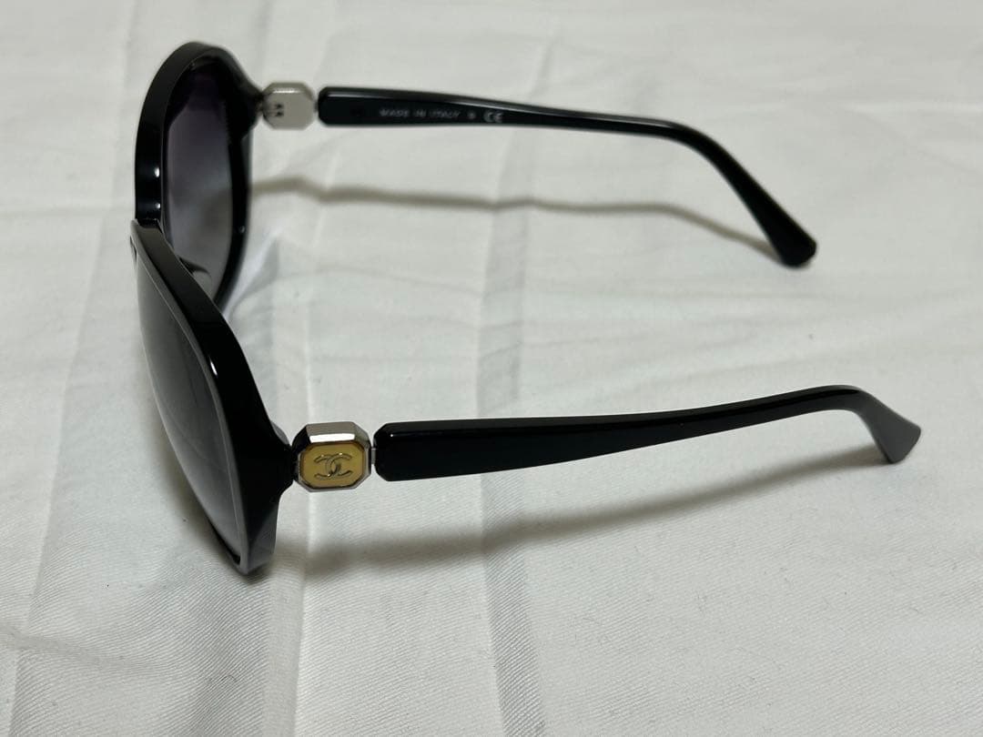 CHANEL シャネル ブラックサングラス イタリア製