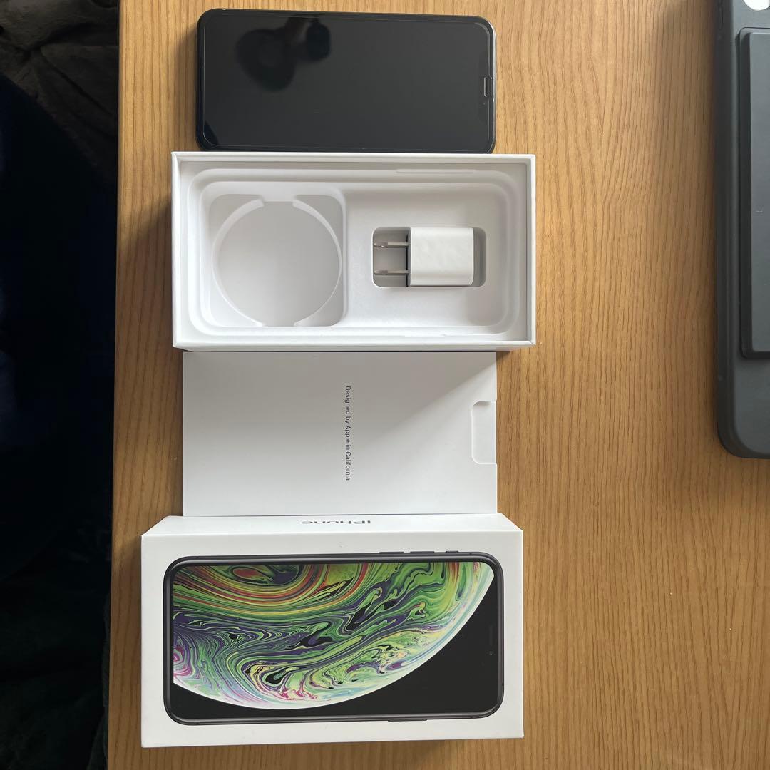 Apple iPhone XS 256GB スペースグレー