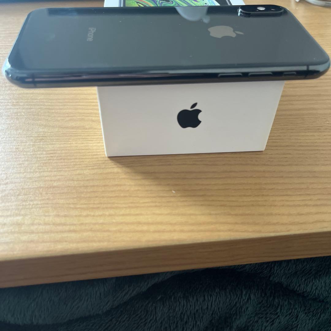 Apple iPhone XS 256GB スペースグレー