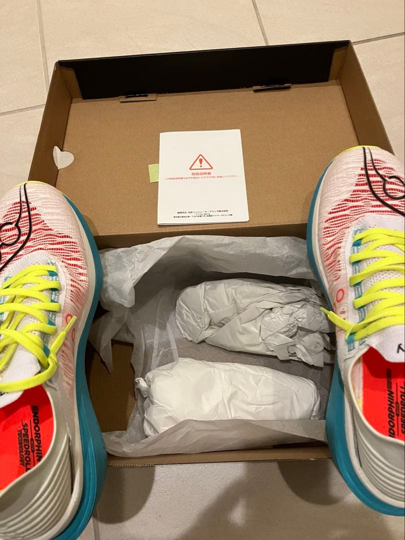 サッカニー エンドルフィン エリート 2 28.0 美品