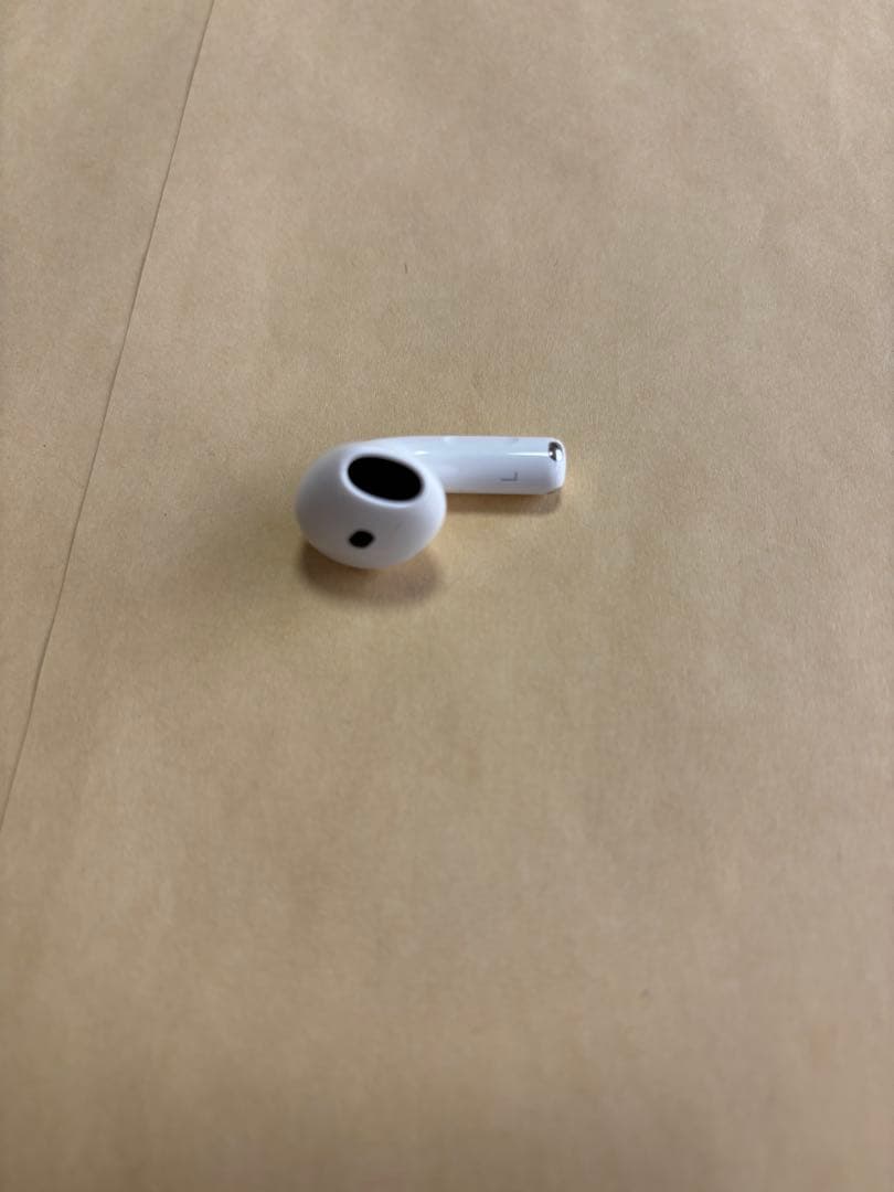 【中古】AirPods（第4世代）　ノイキャン付き