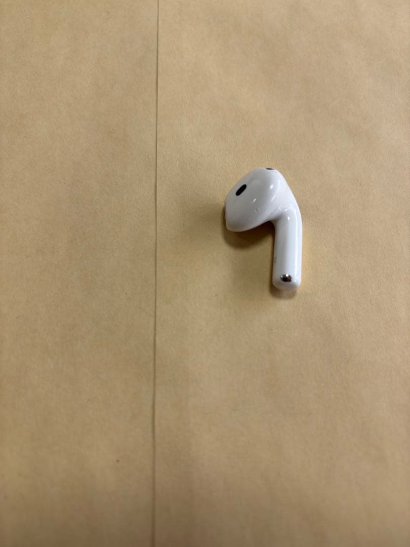 【中古】AirPods（第4世代）　ノイキャン付き