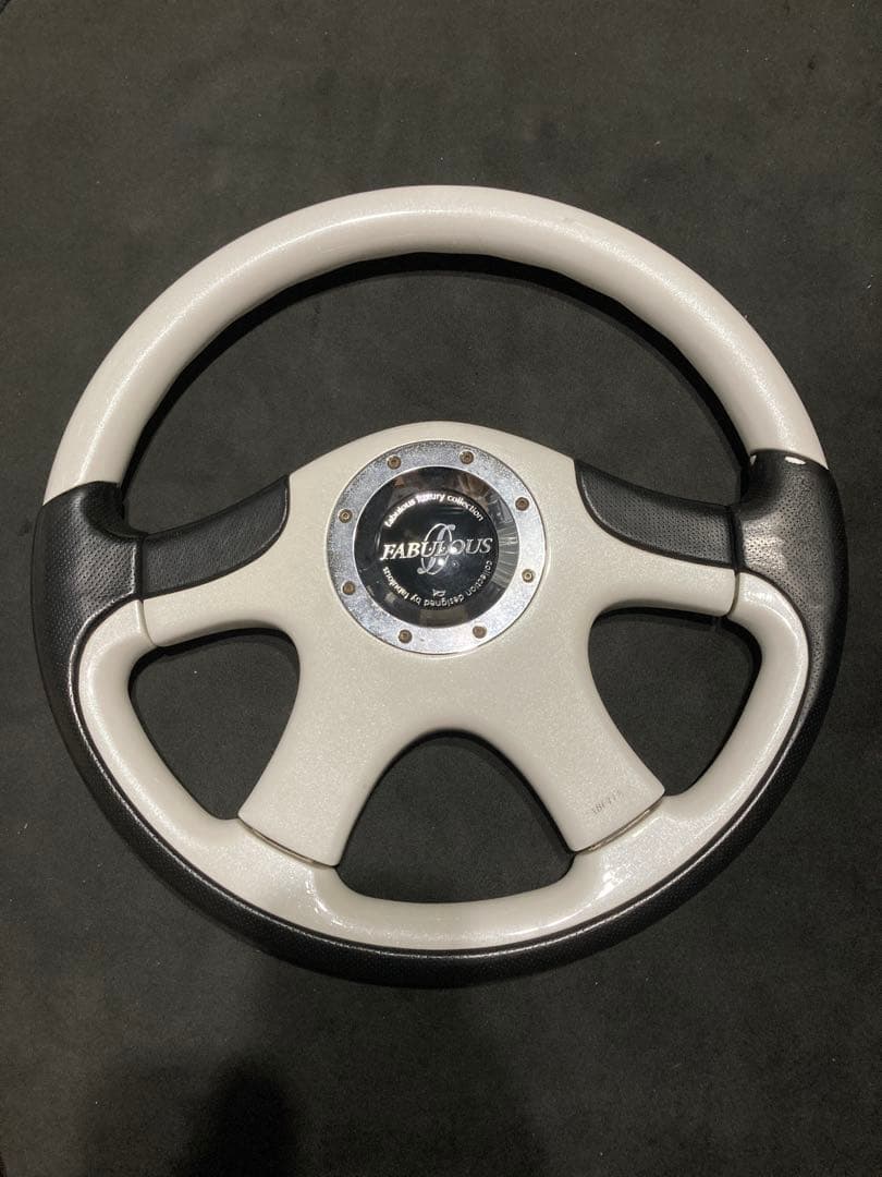 一*会様 FABULOUS ファブレス ステアリング ホワイト