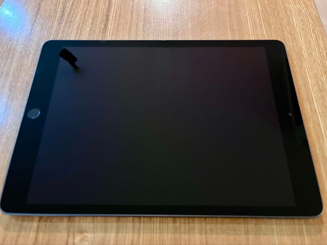 Apple iPad (第８世代) Wi-Fi 32GB スペースグレイ