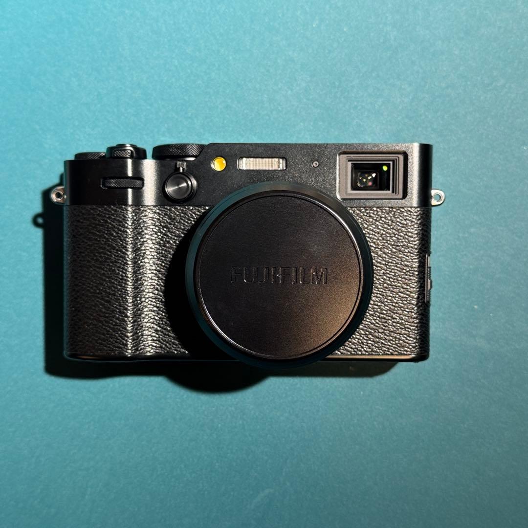 美品　2026年1月購入　X100VI BLACK 日英版　FUJIFILM