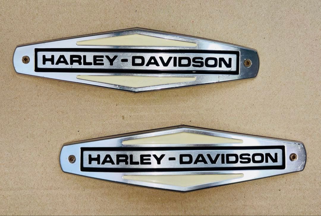HARLEY-DAVIDSON タンクエンブレム メタル製左右セット