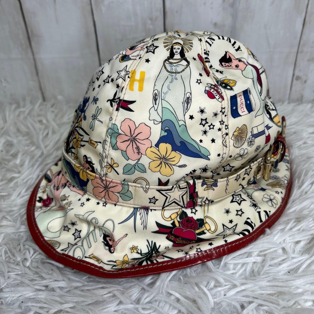 希少　GUCCI バケットハット　プリント　ビーチ　総柄　ホワイト　レッド　帽子