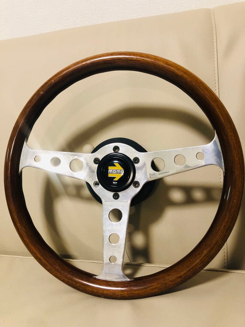 【送料込み】希少　MOMO ウッド ステアリング INDY モモ　ハンドル