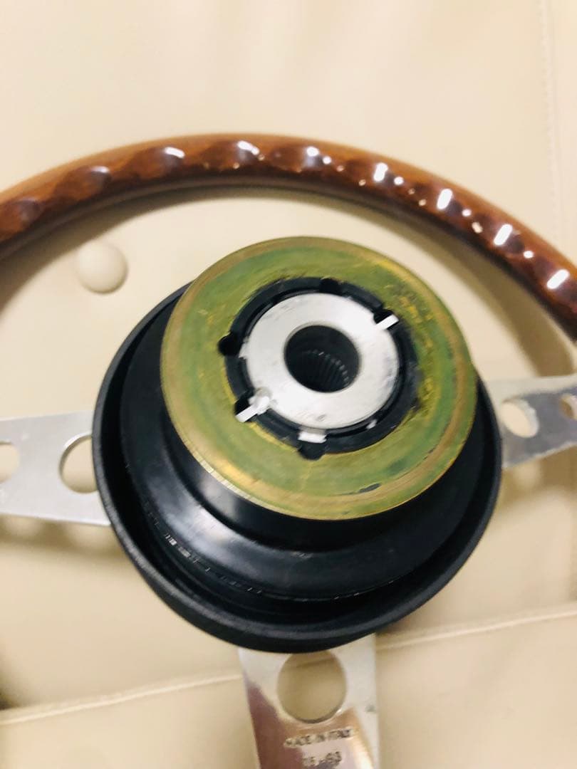 【送料込み】希少　MOMO ウッド ステアリング INDY モモ　ハンドル