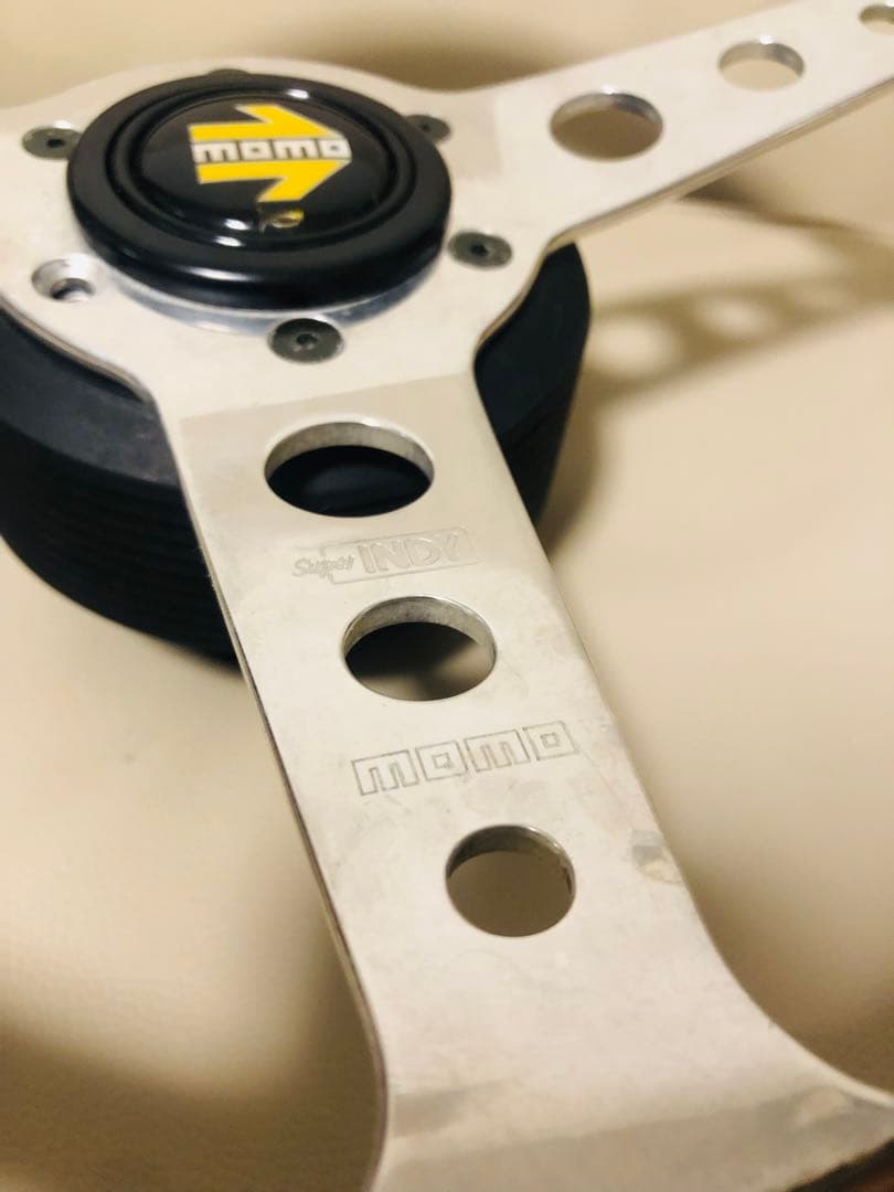 【送料込み】希少　MOMO ウッド ステアリング INDY モモ　ハンドル