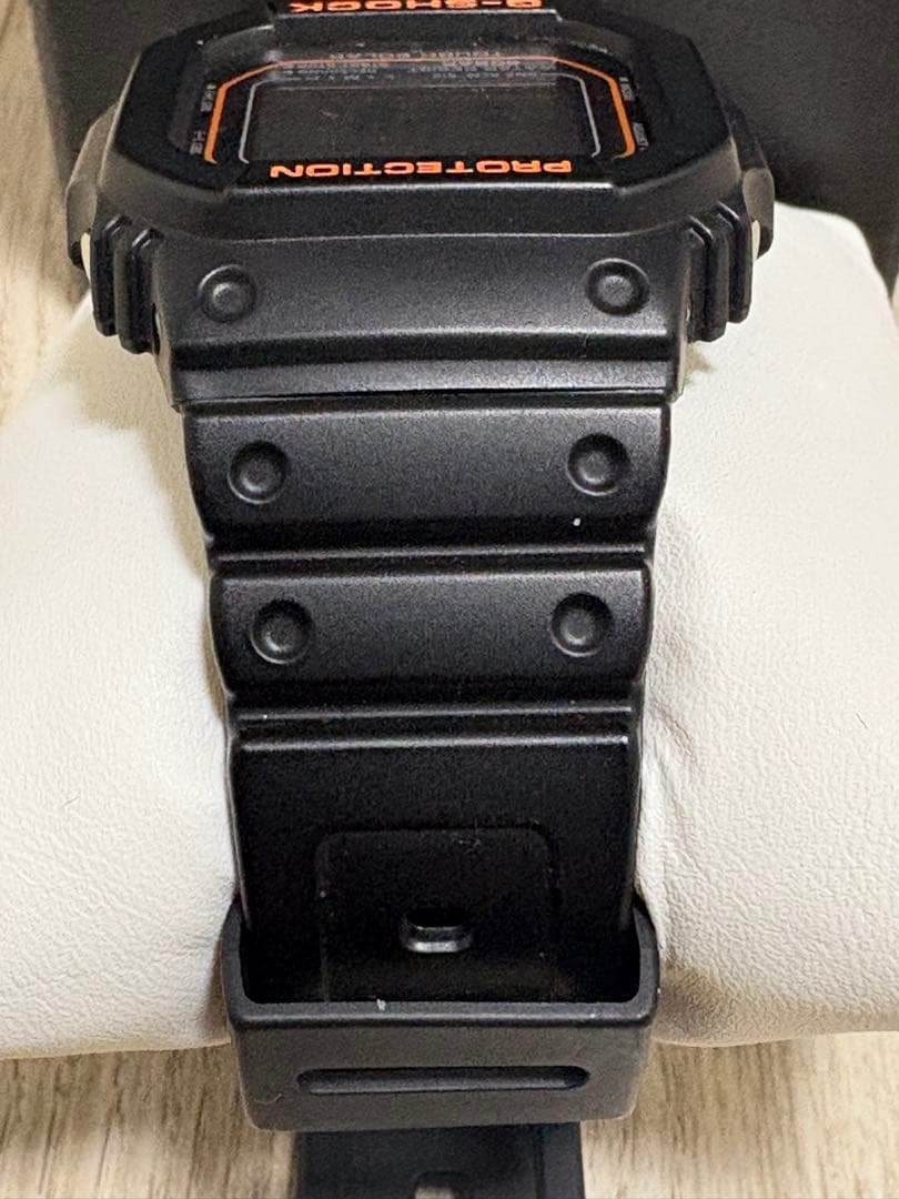GW-M5610R-1JF G-SHOCK　ブラック腕時計　ソーラー電池