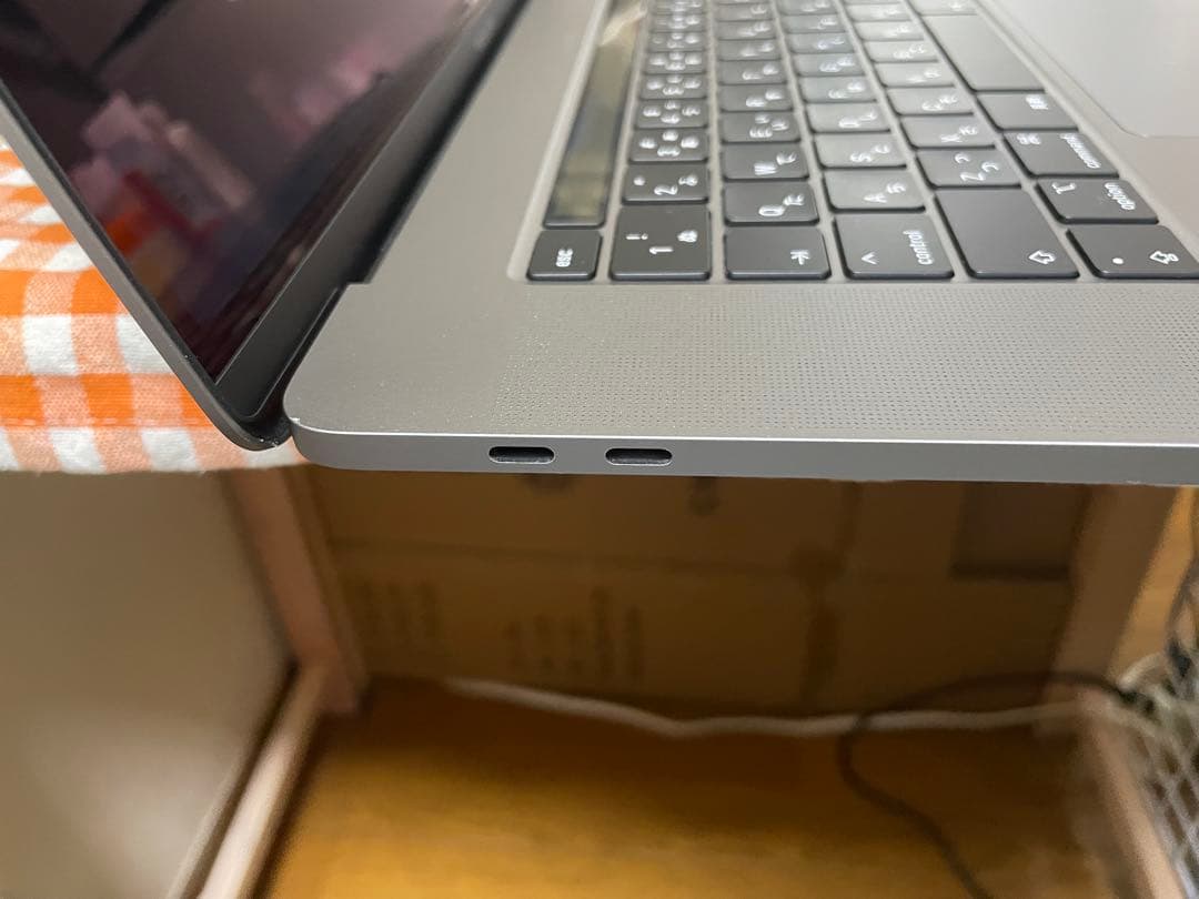 MacBook Pro スペースグレー 日本語配列2019、16インチ