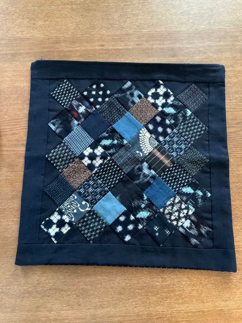 常吉さま専用　藍染古布四角繋ぎの座布団カバー