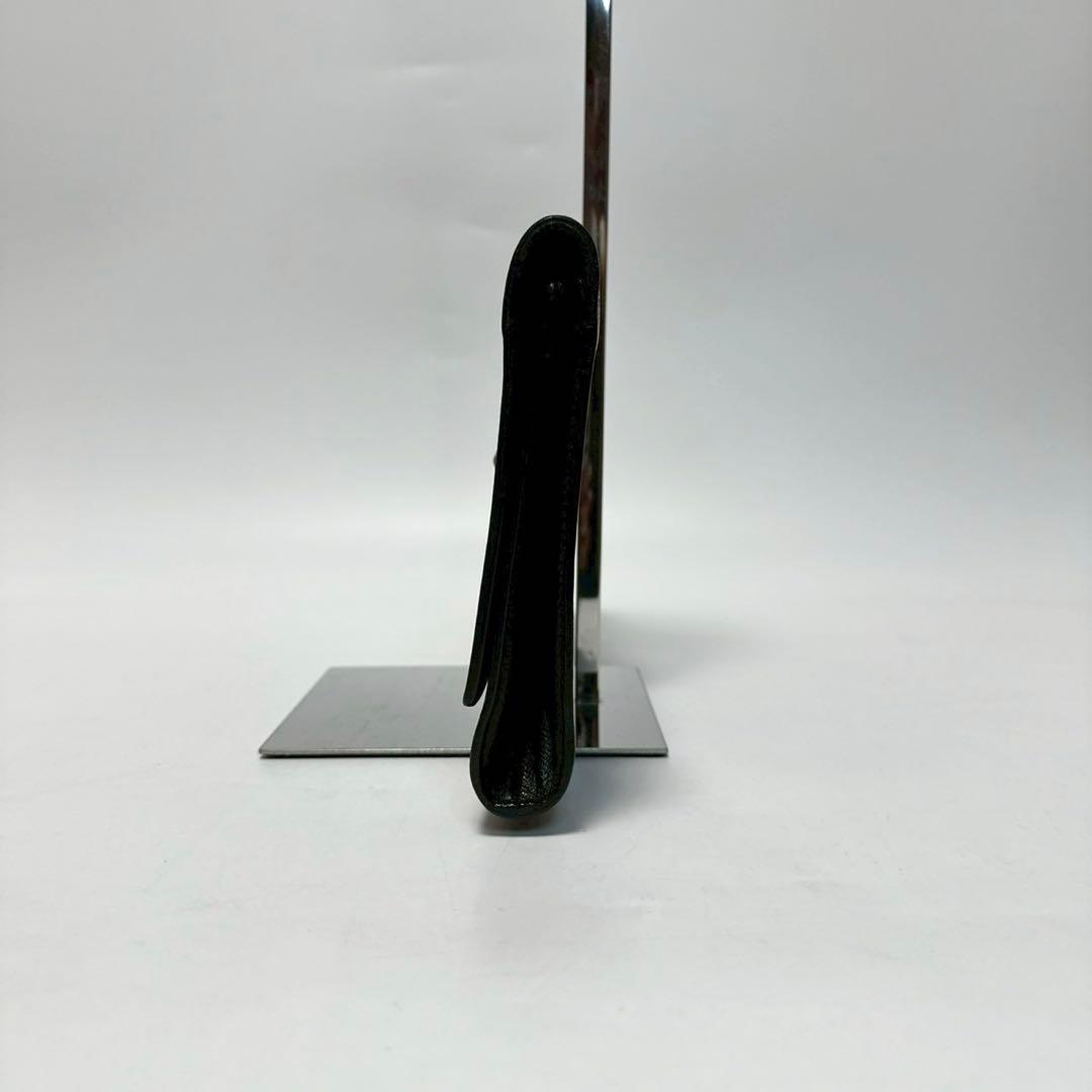 r06【極美品】イヴサンローラン Yライン　レザー　ブラック　クラッチバッグ