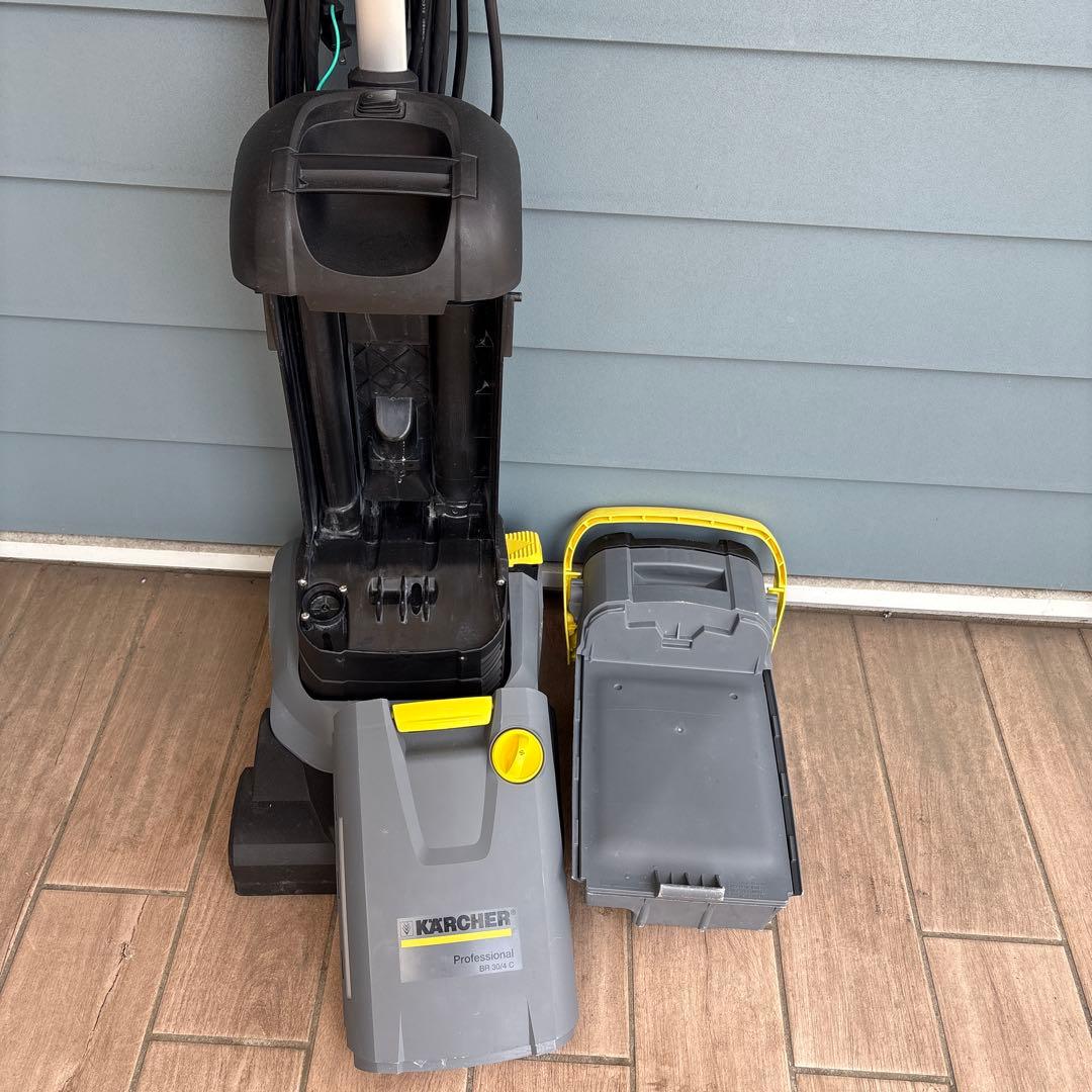 【おお幅値下げ】ケルヒャー業務用床洗浄機　BR30/4C