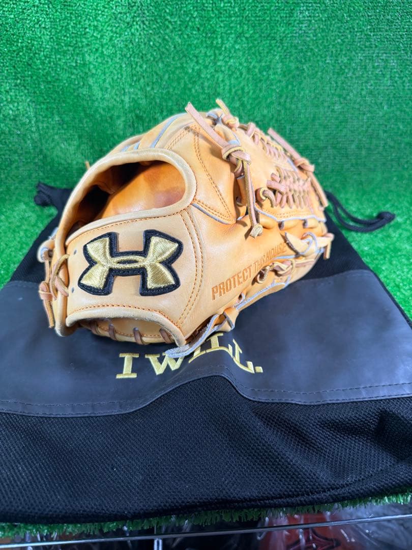 アンダーアーマー　硬式　内野手　ＱＢＢ０００６