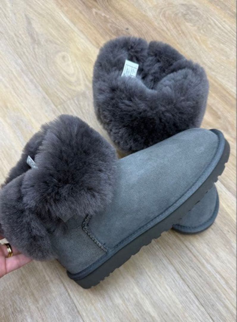 ♥新品未使用♥【UGG】 W BAILEY BUTTON Grey 25cm