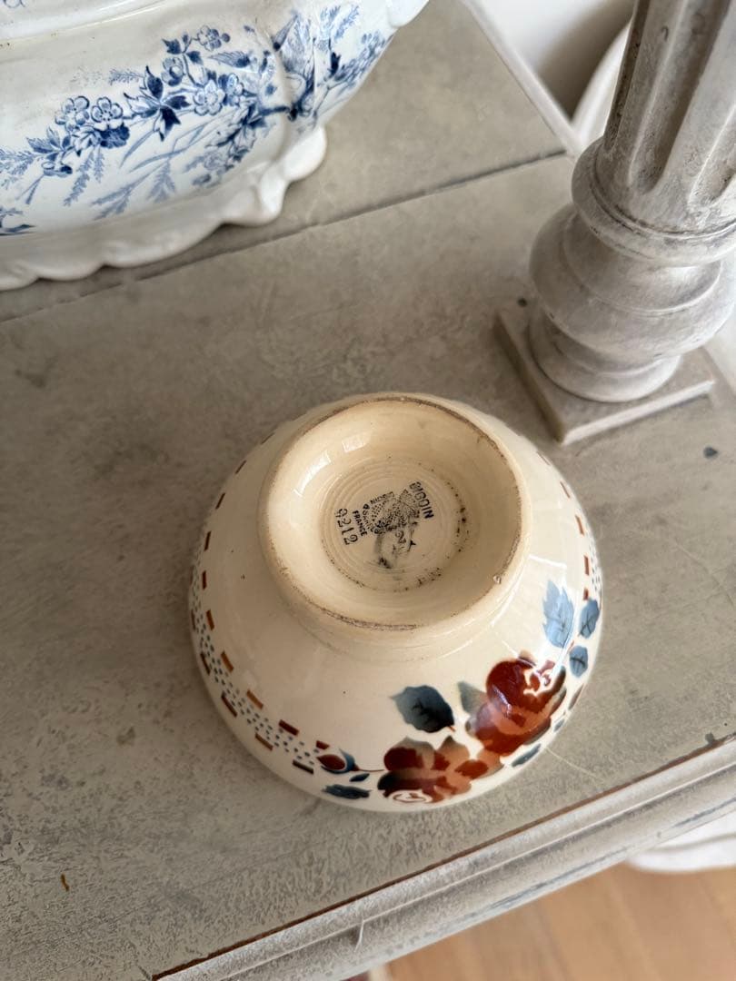 フランスアンティークディゴワン薔薇とリボンのステンシル柄カフェオレボウル