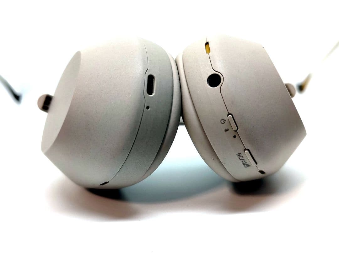 ソニーWH-1000XM5ワイヤレスヘッドホン　中古品