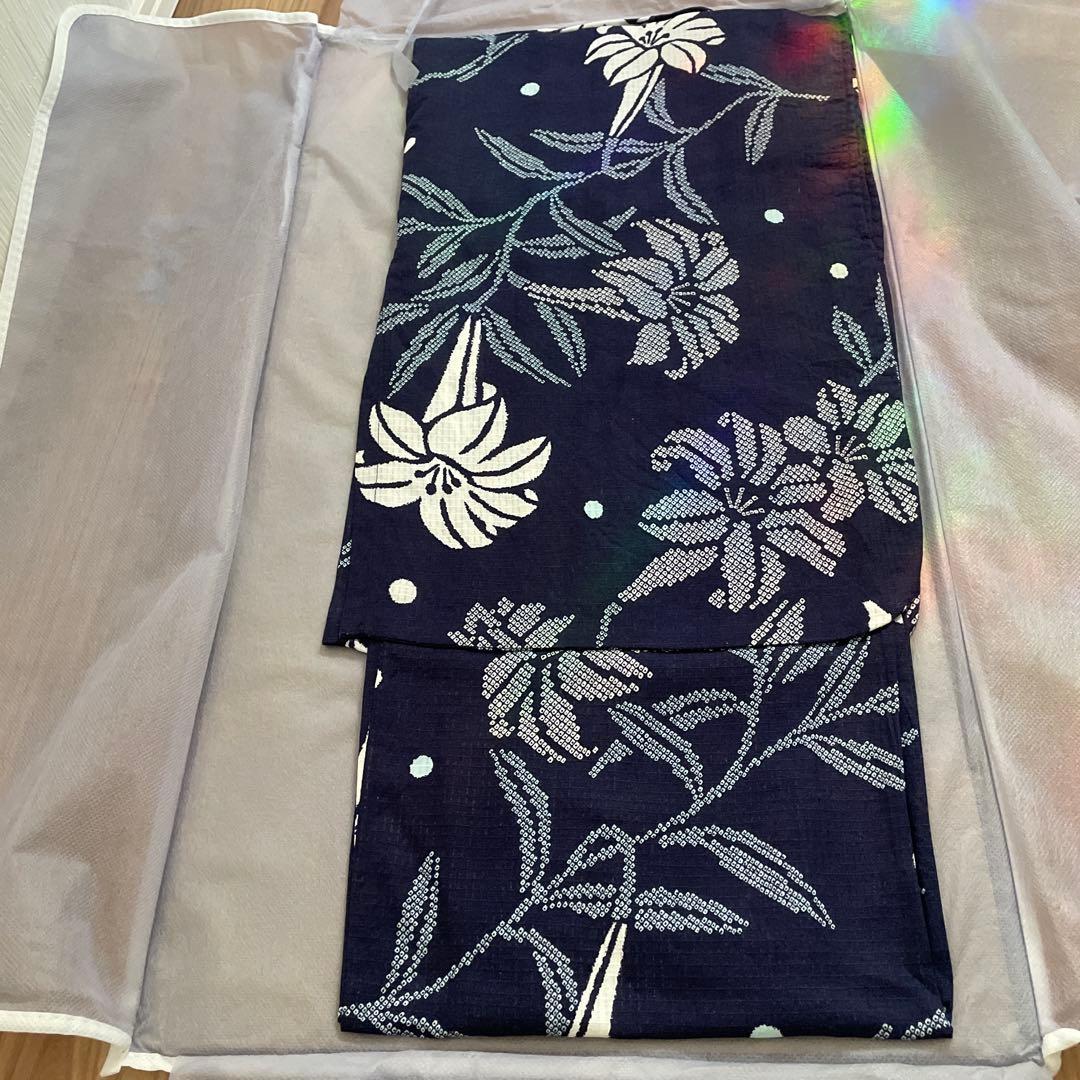 紺浴衣、赤半幅帯