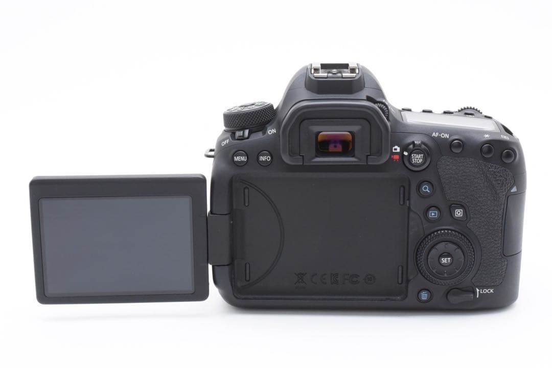 デジタルカメラ Canon EOS 6D Mark II/ Canon EF75-300mm