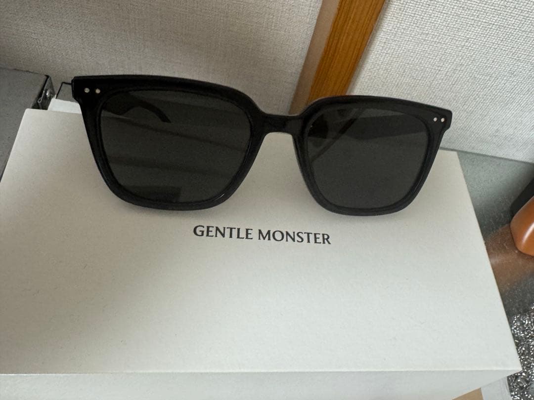 GENTLE MONSTER NOMA ブラックサングラス