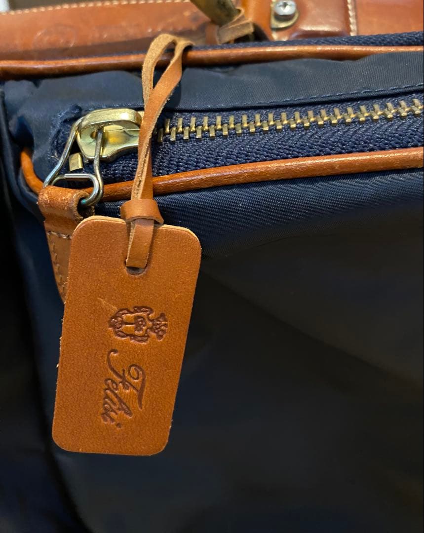 Felisi ネイビー バッグ　ソフトボストン