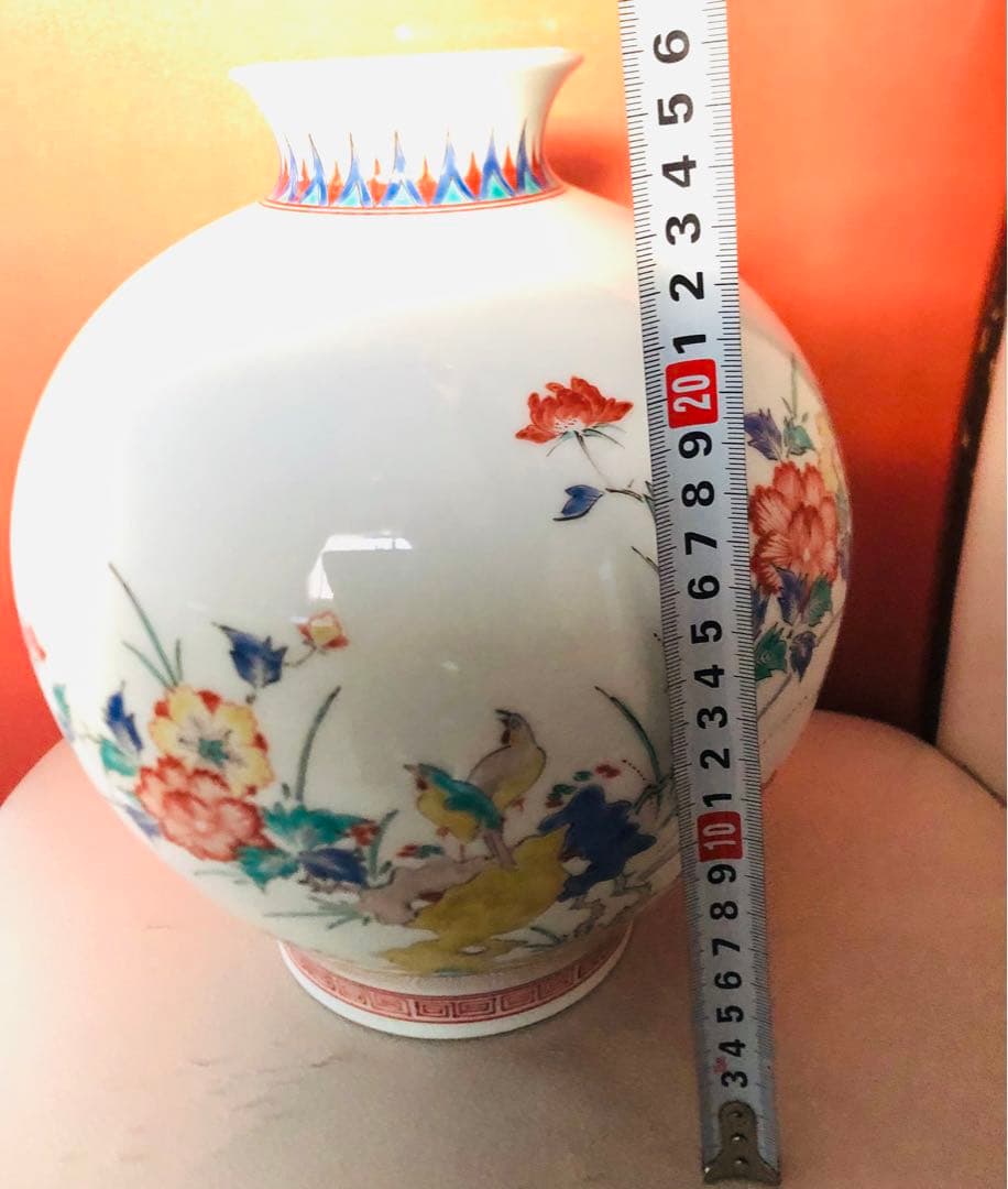 人間国宝十三代柿右衛門 錦鳥牡丹文花瓶 高さ約27 Cm最大直径約23 Cm美品