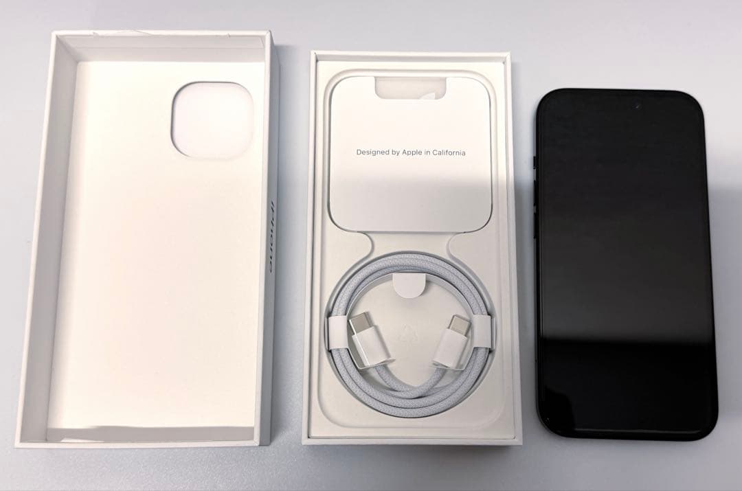 【極美品】iPhone15 ブラック 128GB SIMフリー おまけ多数あり