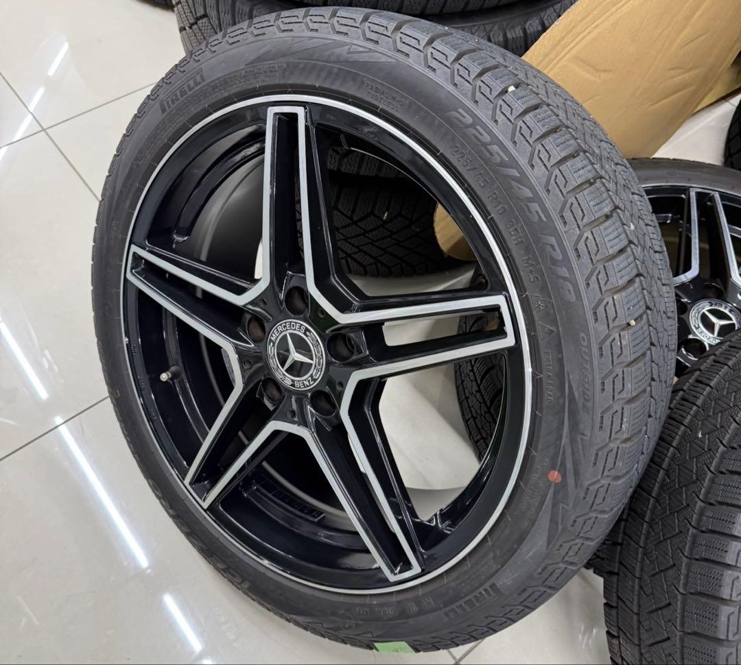 メルセデス・ベンツ 18インチ ホイールセット