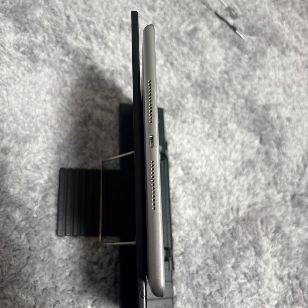 iPad 第9世代 10.2インチ