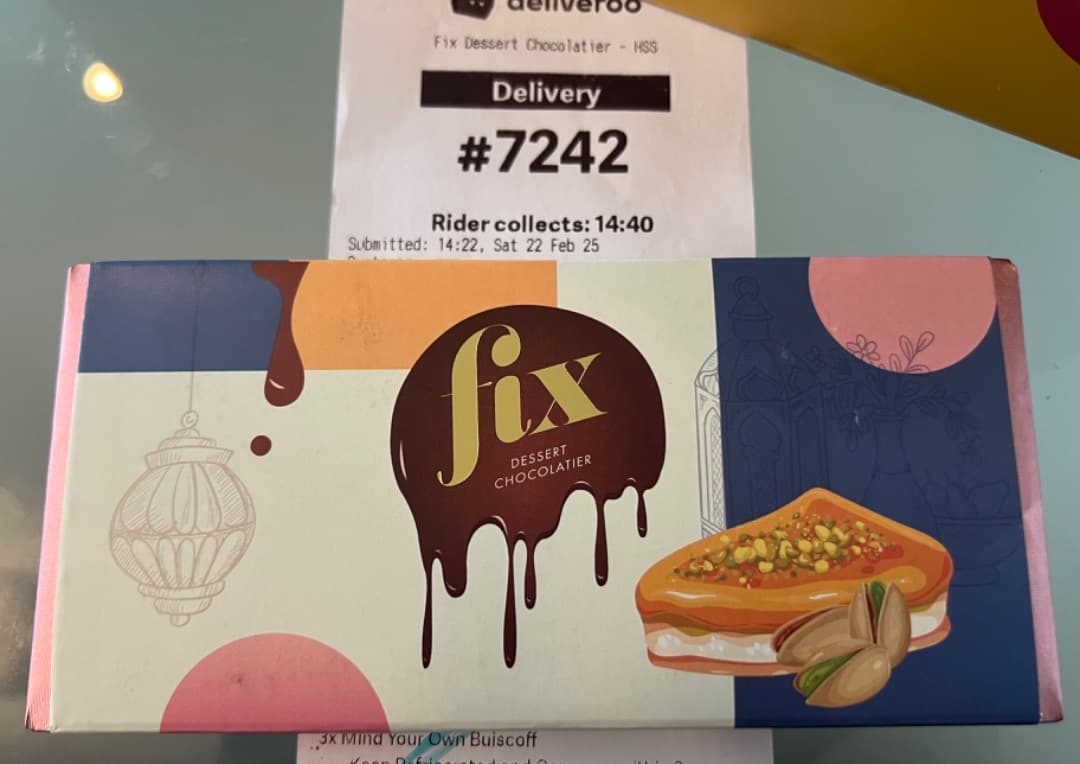 あ*や様 Fix ドバイチョコレート　２枚　ミルクチョコレート　ピスタチオ　ドバ