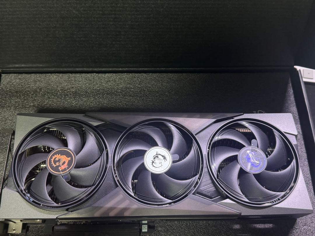 グラフィックボード・グラボ・ビデオカード MSI GeForce RTX 5060 8GB GAMING TRIO OC