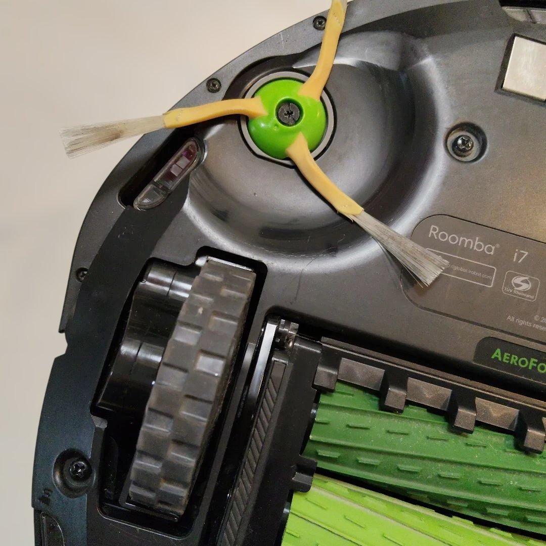 Roomba i7ロボット掃除機本体&クリーンベース　 他付属品付き