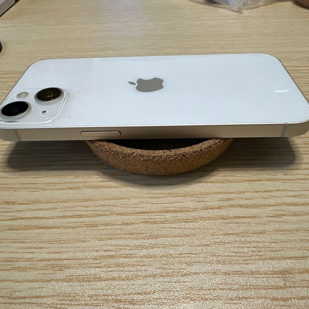 Apple iPhone 13 スターライト 本体　128GB